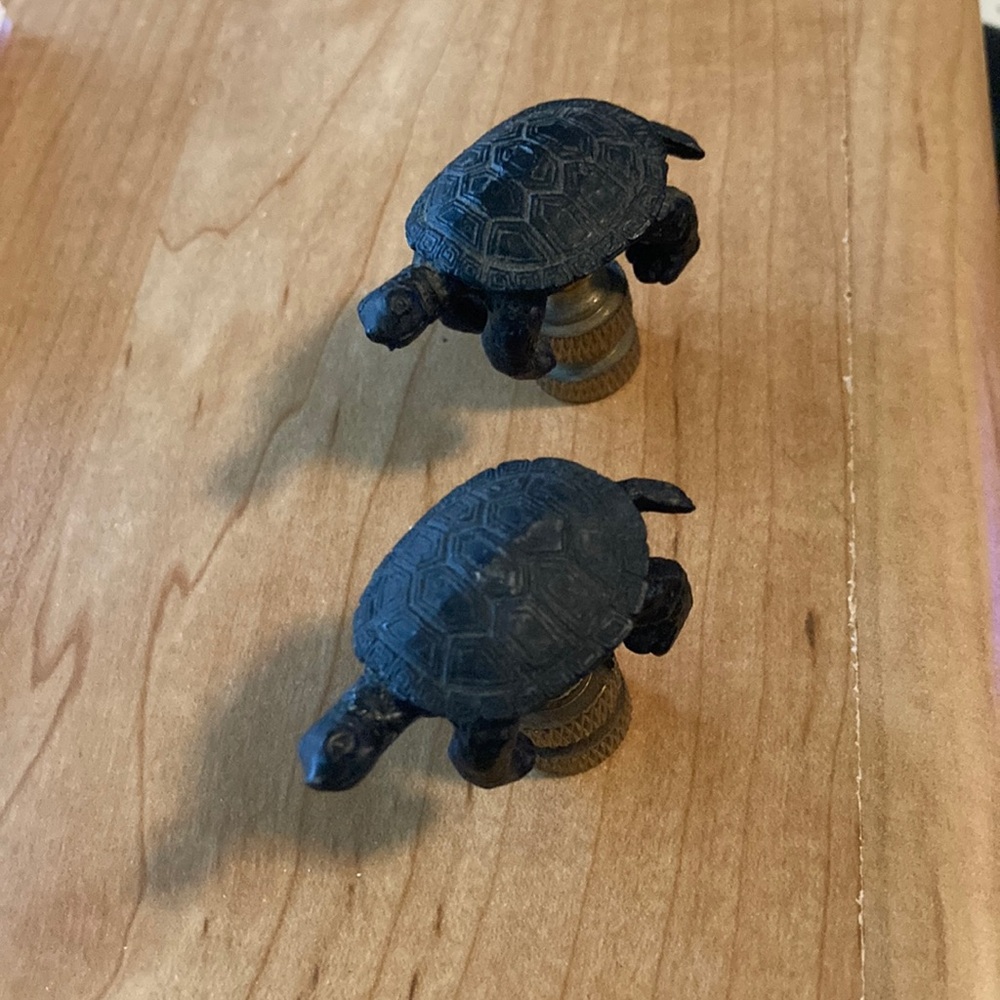 Black Turtle Lamp Shade Finials